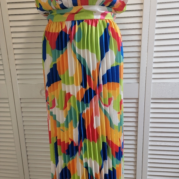 $9 FLYING TOMATO PLEATED MAXI DRESS NWOT - Picture 4 of 6